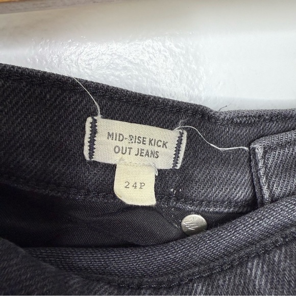 MADEWELL Mid Rise Kick Out Black Denim Jeans - Picture 5 of 5